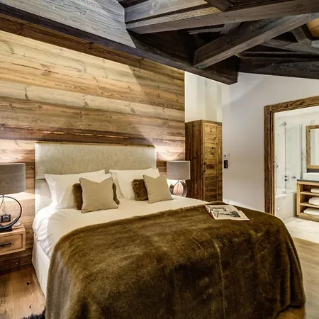 Chalet Opulent Chalet Retreat In Jacuzzi